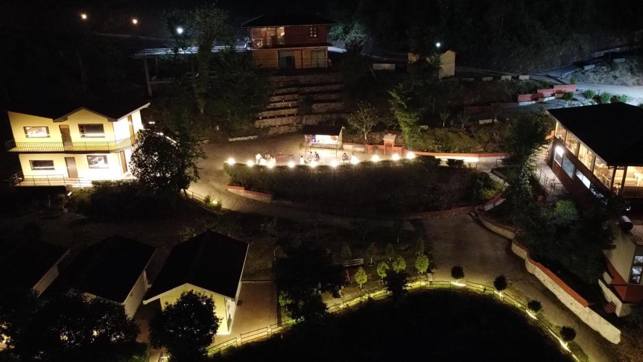 Skywood Resort Shoghi Shogi Ngoại thất bức ảnh